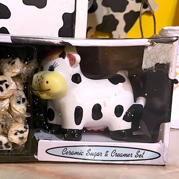 NIB BLACK AND WHITE COW ANIMAL PRINT CERAMIC SUGAR AND CREAMER SET - Picture 2 of 3